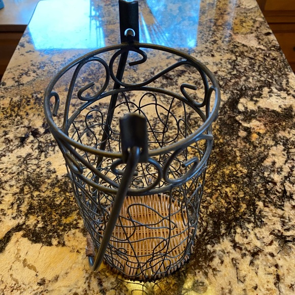 🔥5 for $20 - Cute Basket with Handle - Picture 2 of 5